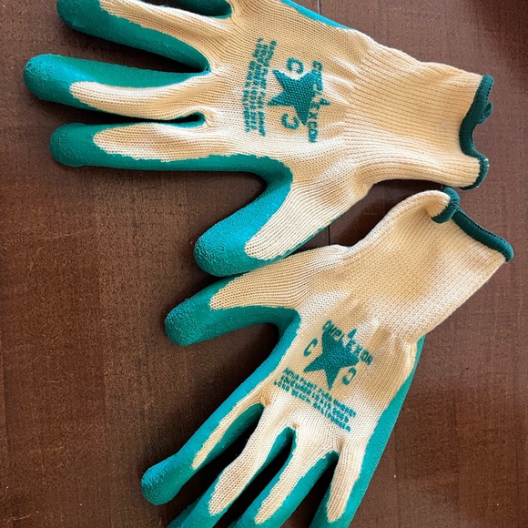 Cactus Plant Flea Market Garden 🧤 Gloves - Picture 3 of 3